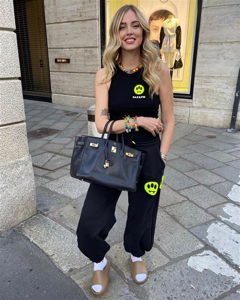 Tutte le ciabatte Hermes di Chiara Ferragni, 